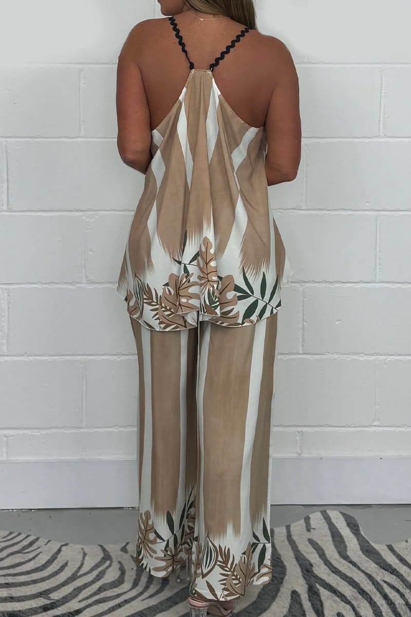 Belinda – Racer Vest with Leaf Pattern and Flowing Pants